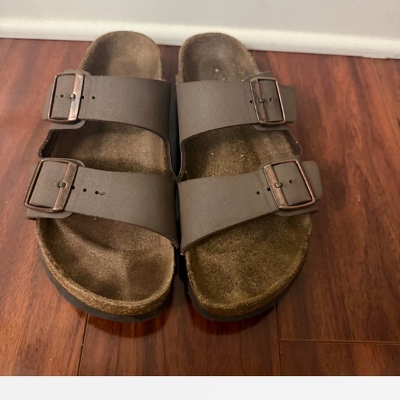 Women BIRKENSTOCK Arizona
Birkibuc Mocha Two-Strap Sandals size 8 - Picture 3 of 3